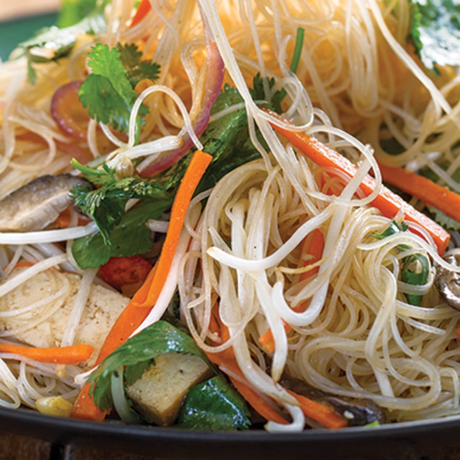Vietnamese Pho Noodle Salad With Tofu