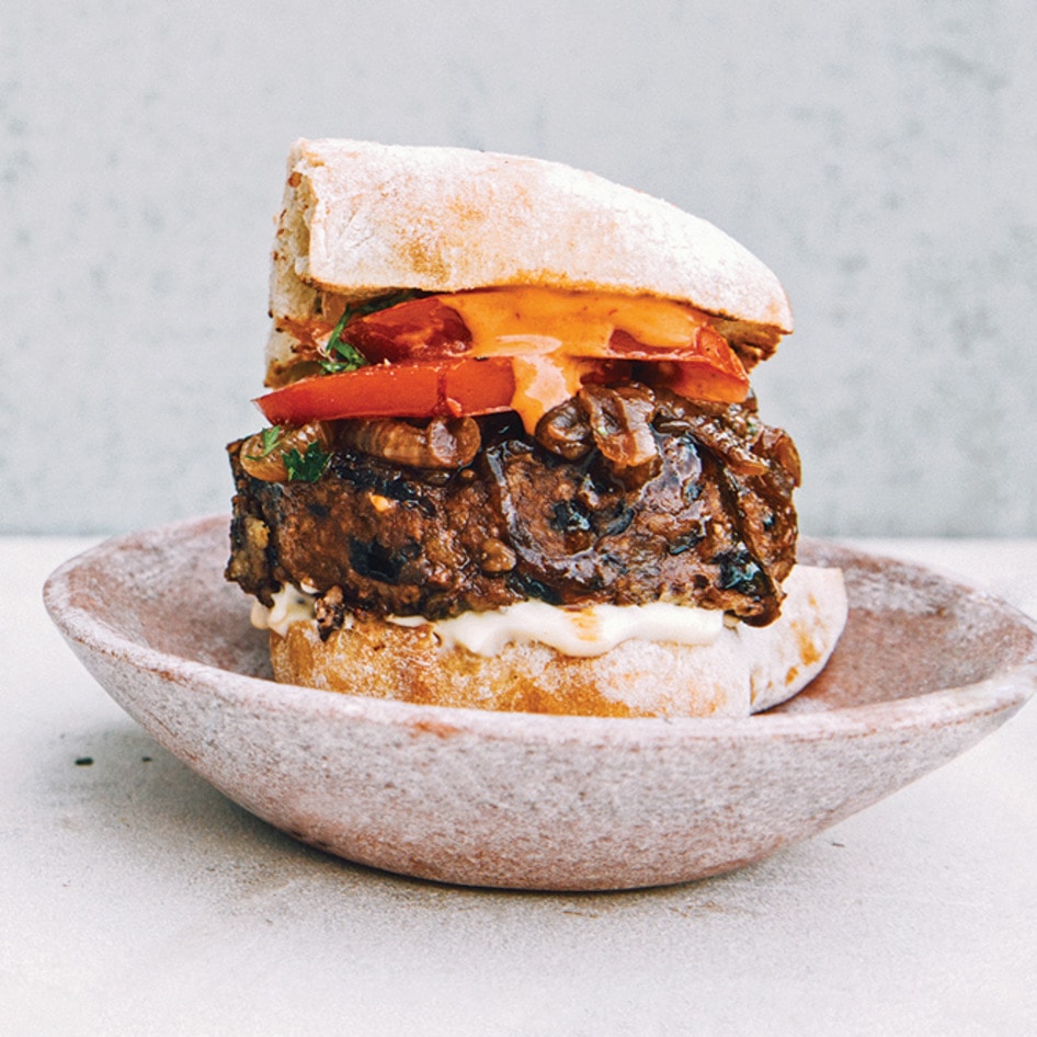 Ancho-Spiced Barbecue Burgers With Caramelized Onions