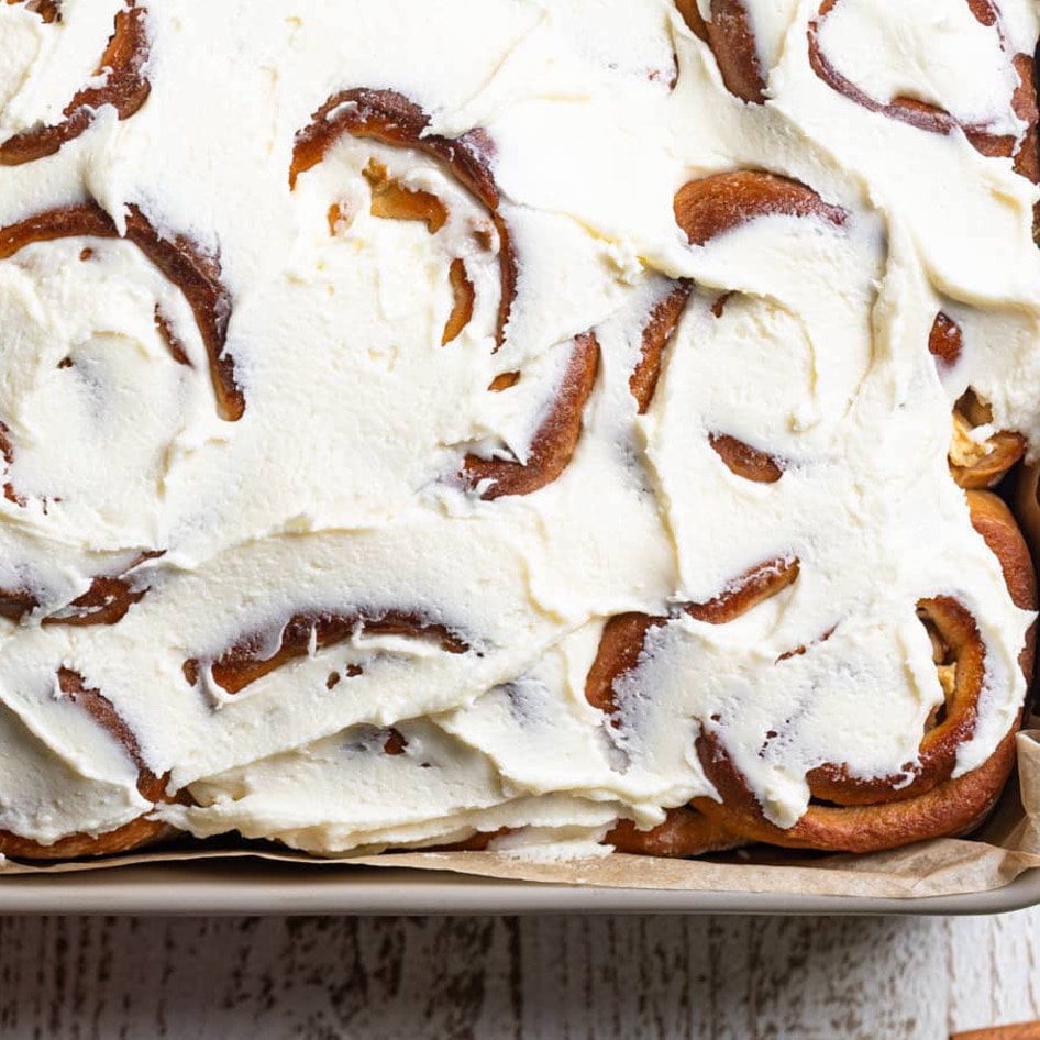 Overnight Vegan Maple Apple Cinnamon Rolls 