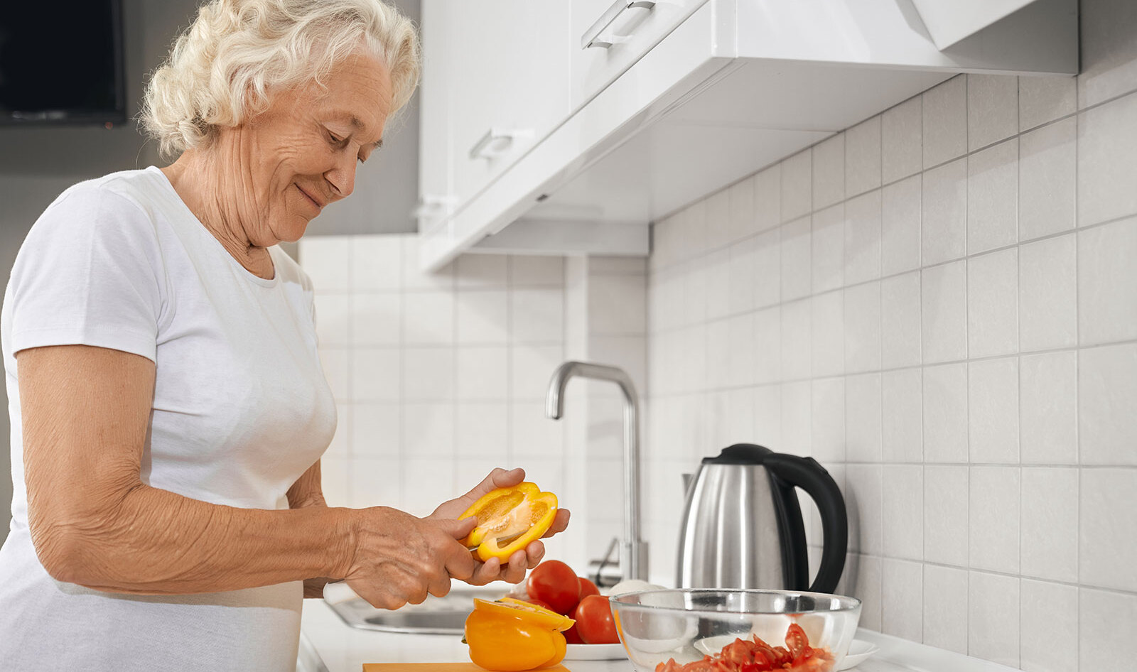 Study: Plant-Based Diet Lowers Risk of Osteoporosis in Women Over 60