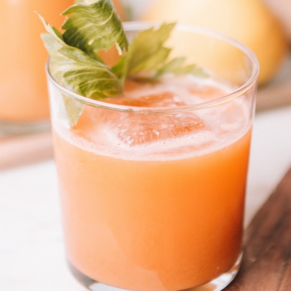 How Healthy Is Carrot Juice For You? (Plus, 5 Best Juicers to Buy!)