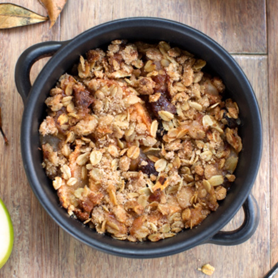 Easy Vegan Apple Raisin Fruit Crisp