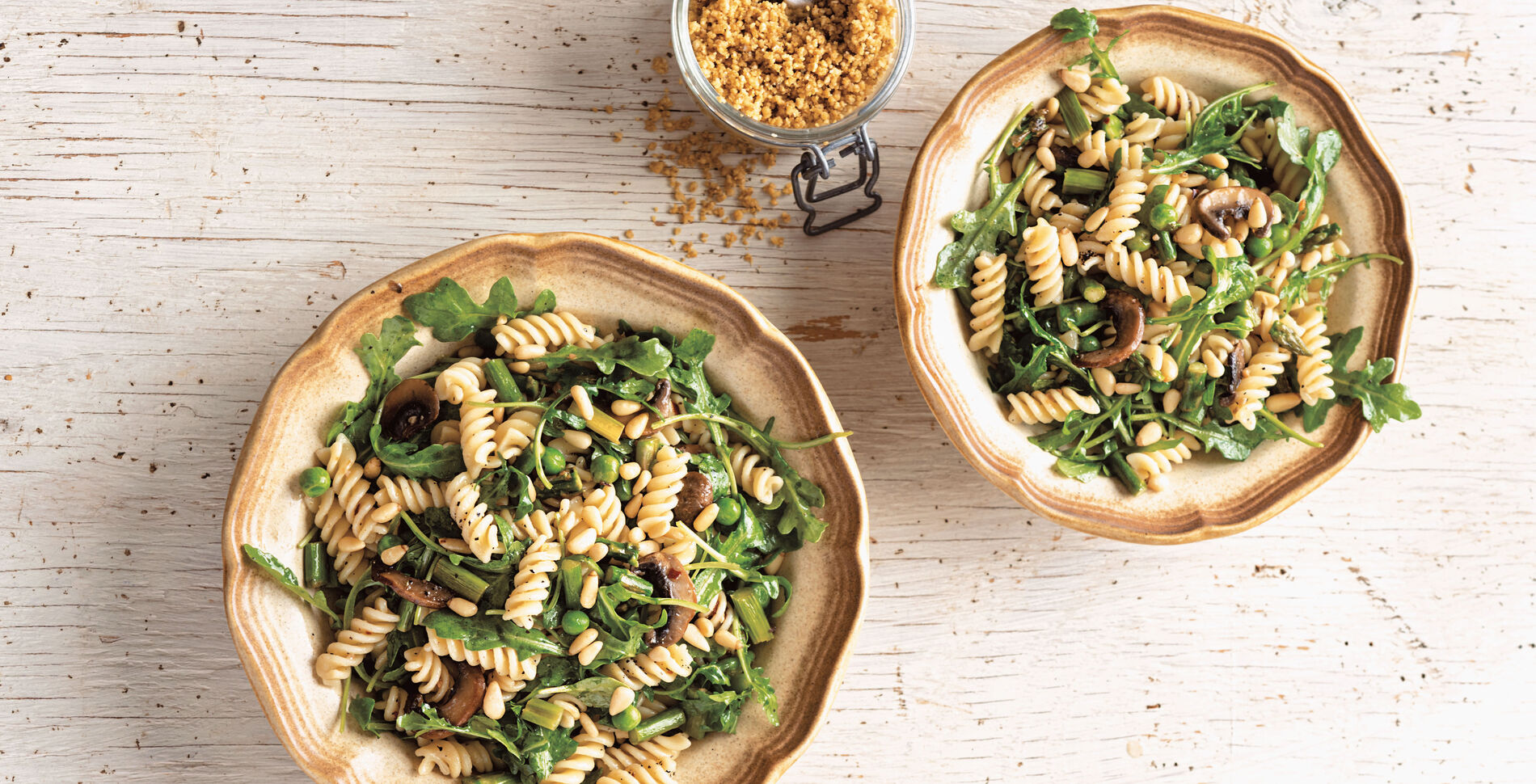 Lemony Spring Pasta With Fresh Arugula